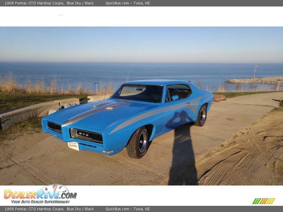 Front 3/4 View of 1968 Pontiac GTO Hardtop Coupe Photo #2