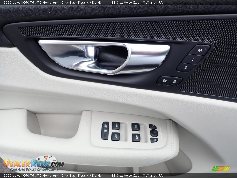 Door Panel of 2020 Volvo XC60 T6 AWD Momentum Photo #10