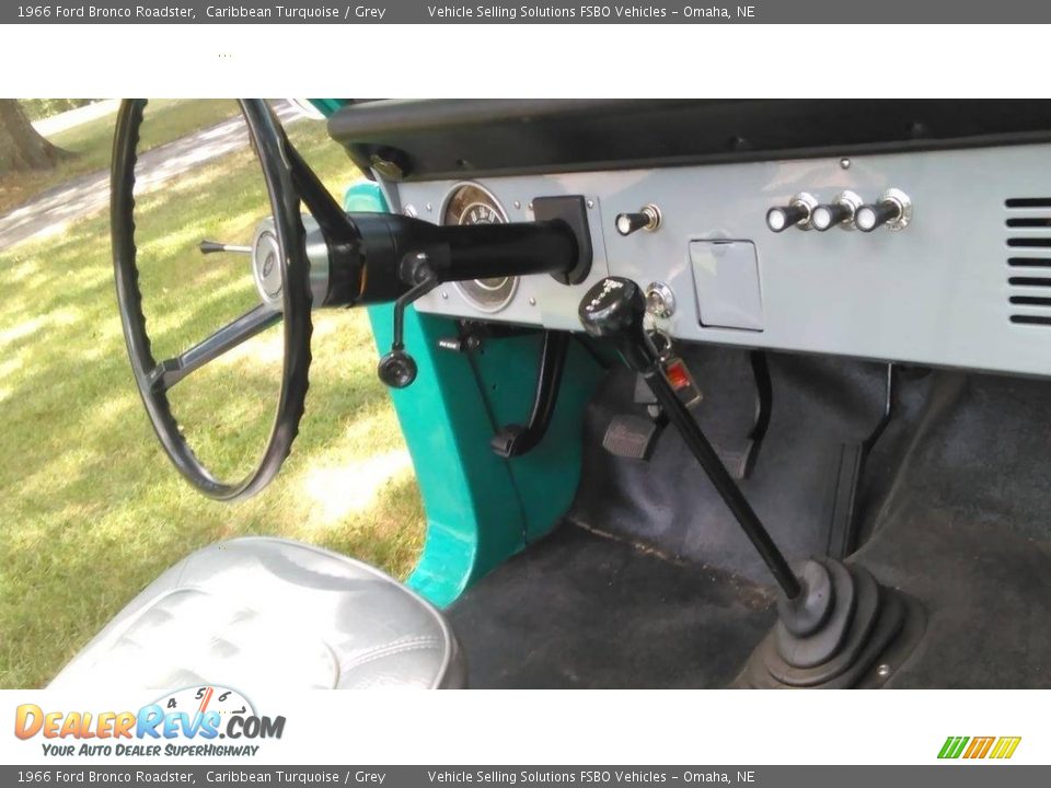 Dashboard of 1966 Ford Bronco Roadster Photo #6