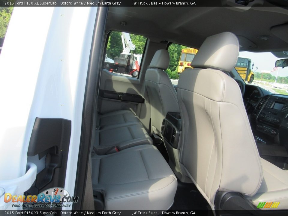 2015 Ford F150 XL SuperCab Oxford White / Medium Earth Gray Photo #27