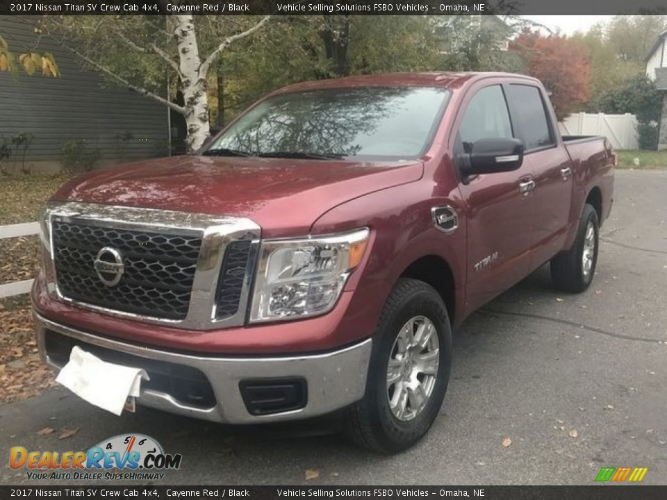 Front 3/4 View of 2017 Nissan Titan SV Crew Cab 4x4 Photo #1