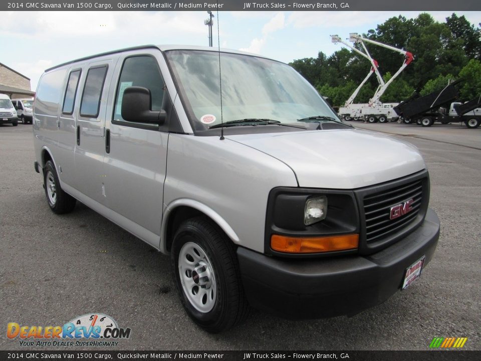 Front 3/4 View of 2014 GMC Savana Van 1500 Cargo Photo #7