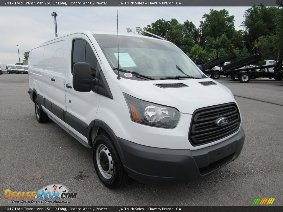 Front 3/4 View of 2017 Ford Transit Van 250 LR Long Photo #5