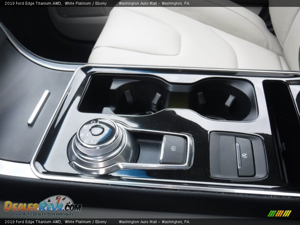 2019 Ford Edge Titanium AWD White Platinum / Ebony Photo #20