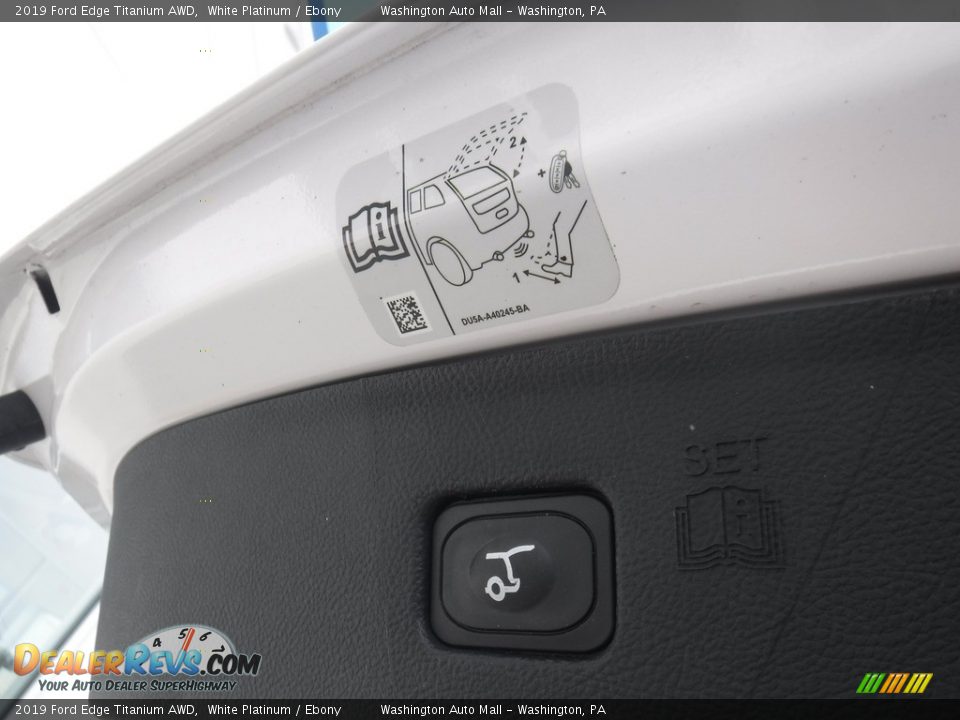 2019 Ford Edge Titanium AWD White Platinum / Ebony Photo #29