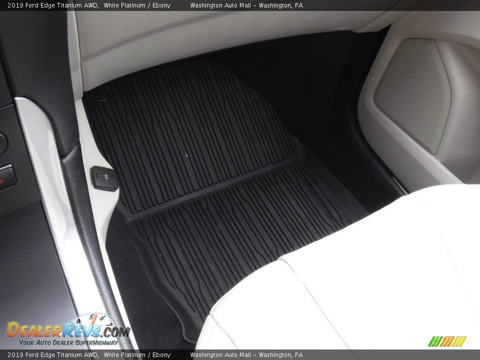 2019 Ford Edge Titanium AWD White Platinum / Ebony Photo #31