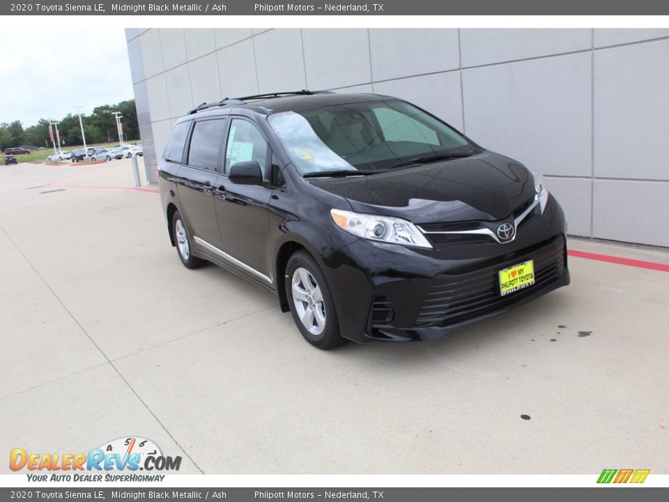 2020 Toyota Sienna LE Midnight Black Metallic / Ash Photo #2