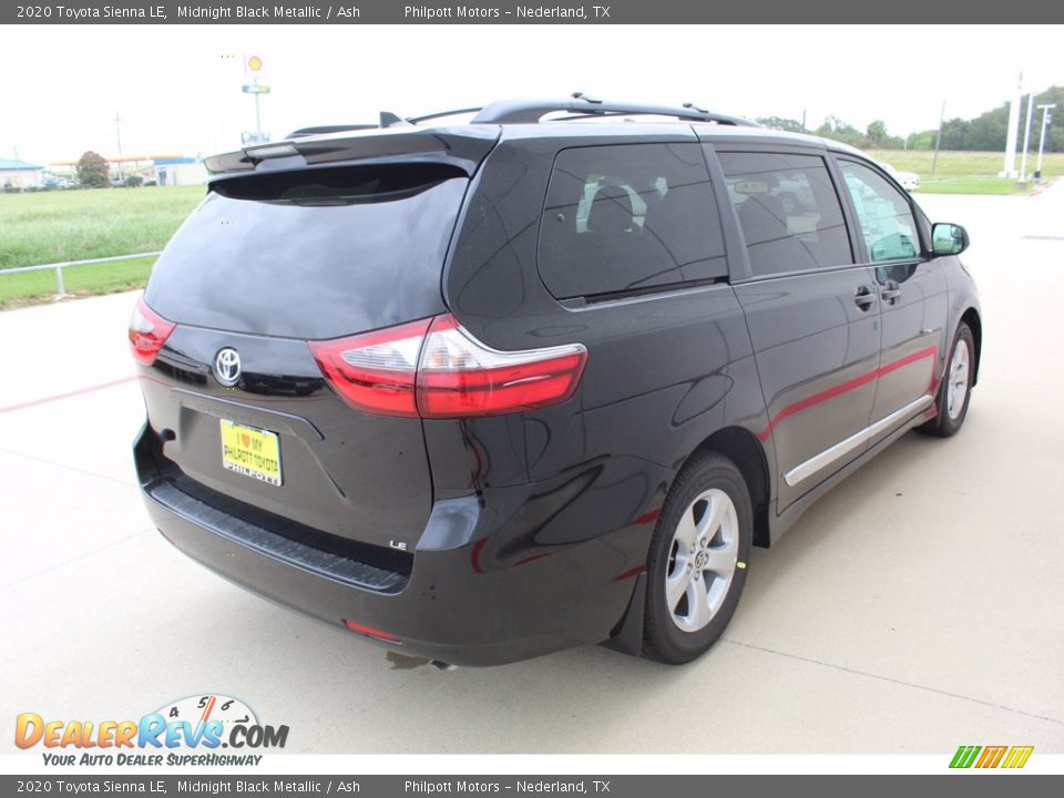 2020 Toyota Sienna LE Midnight Black Metallic / Ash Photo #9