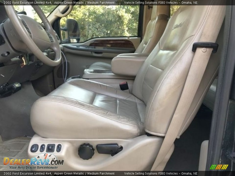 Front Seat of 2002 Ford Excursion Limited 4x4 Photo #4