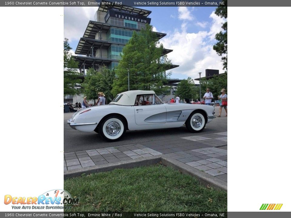 Ermine White 1960 Chevrolet Corvette Convertible Soft Top Photo #2