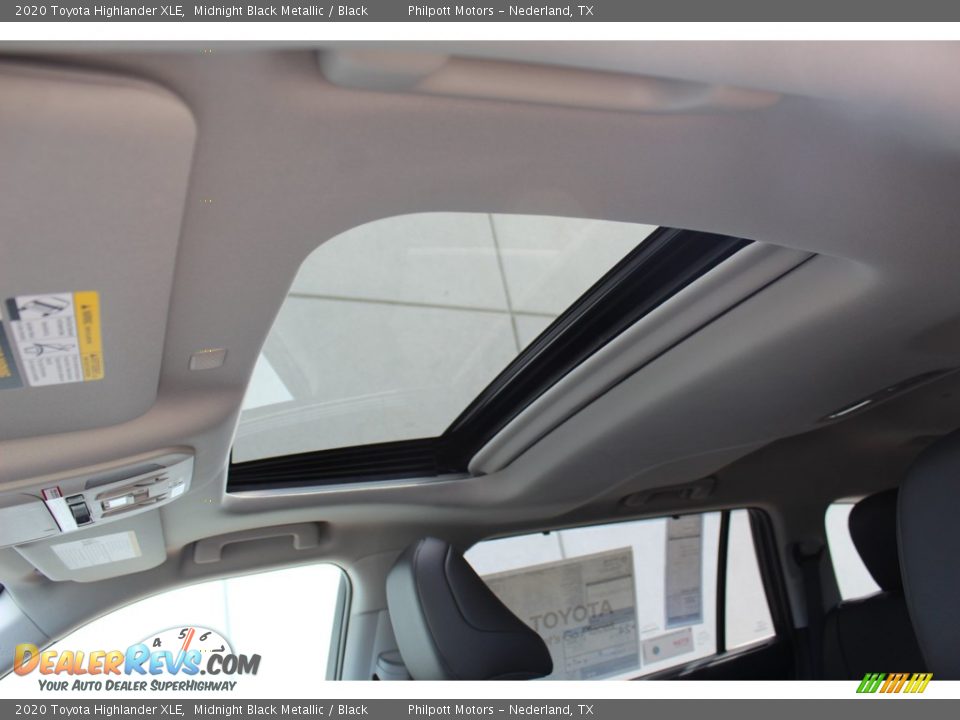 2020 Toyota Highlander XLE Midnight Black Metallic / Black Photo #19