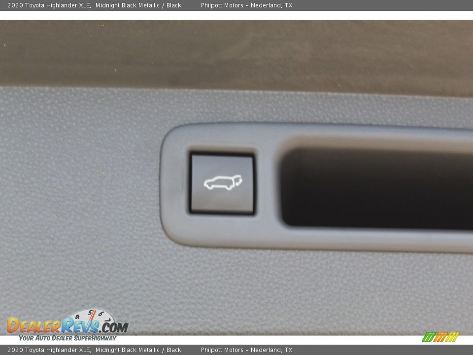 2020 Toyota Highlander XLE Midnight Black Metallic / Black Photo #25