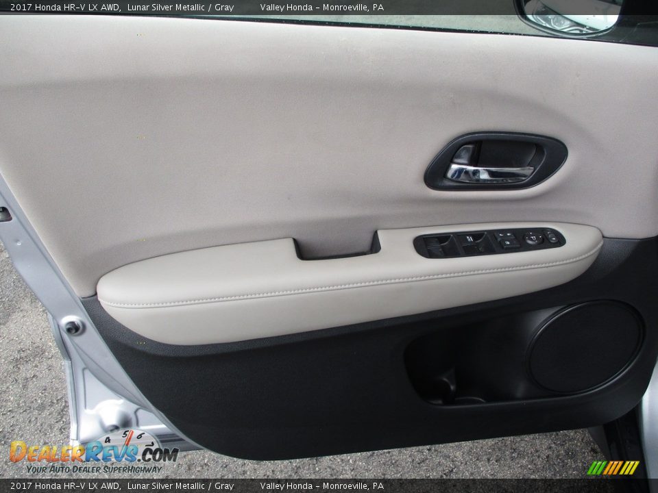 2017 Honda HR-V LX AWD Lunar Silver Metallic / Gray Photo #10