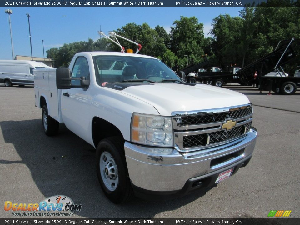 Front 3/4 View of 2011 Chevrolet Silverado 2500HD Regular Cab Chassis Photo #7