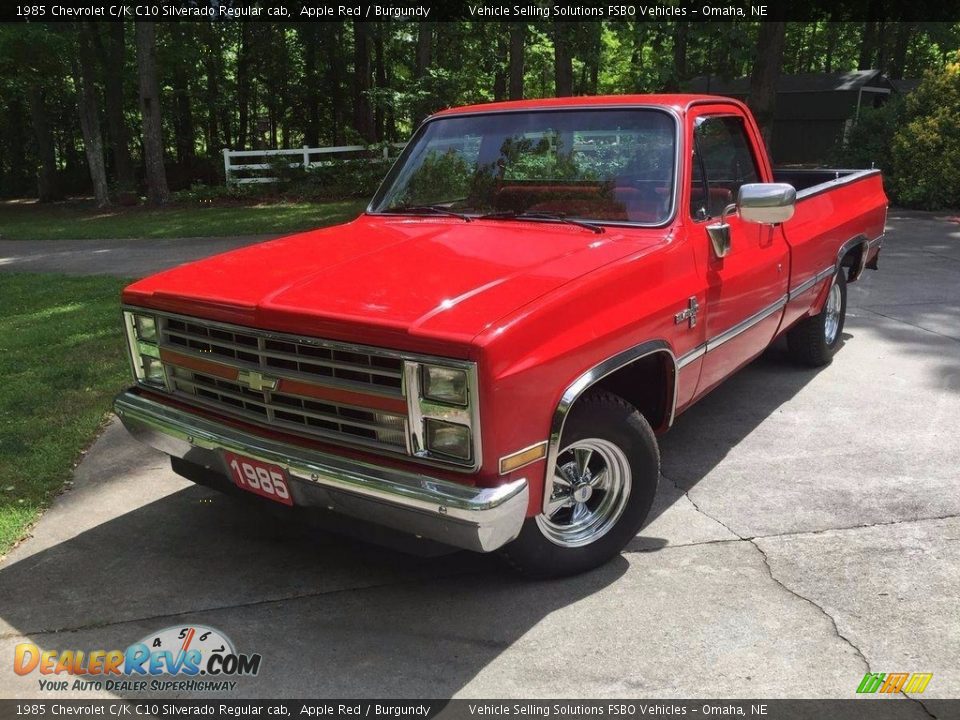 Front 3/4 View of 1985 Chevrolet C/K C10 Silverado Regular cab Photo #1