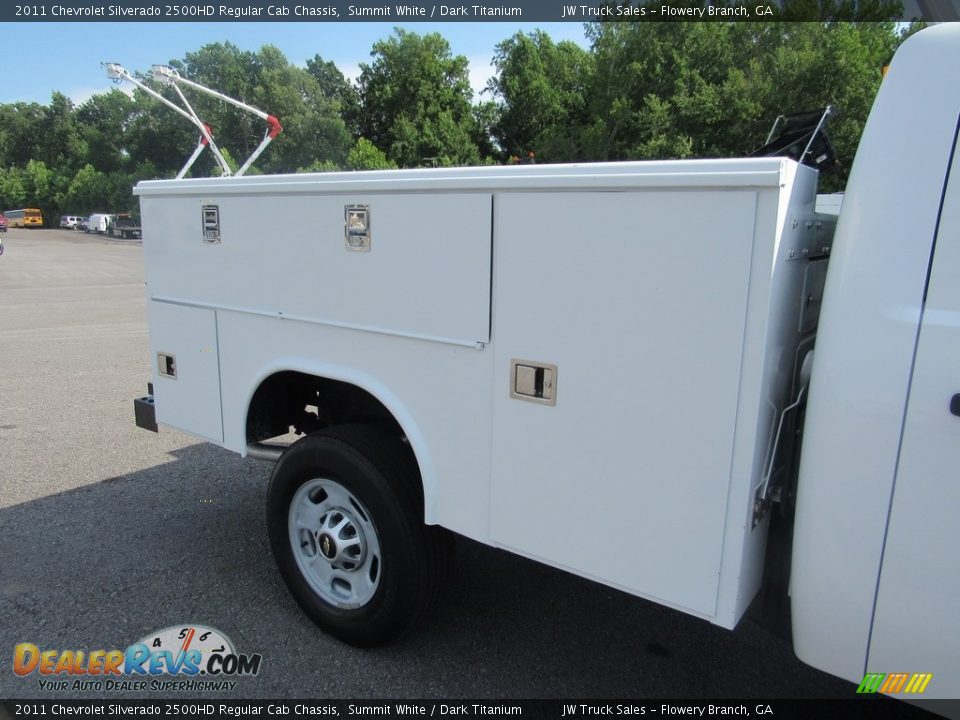 2011 Chevrolet Silverado 2500HD Regular Cab Chassis Summit White / Dark Titanium Photo #9