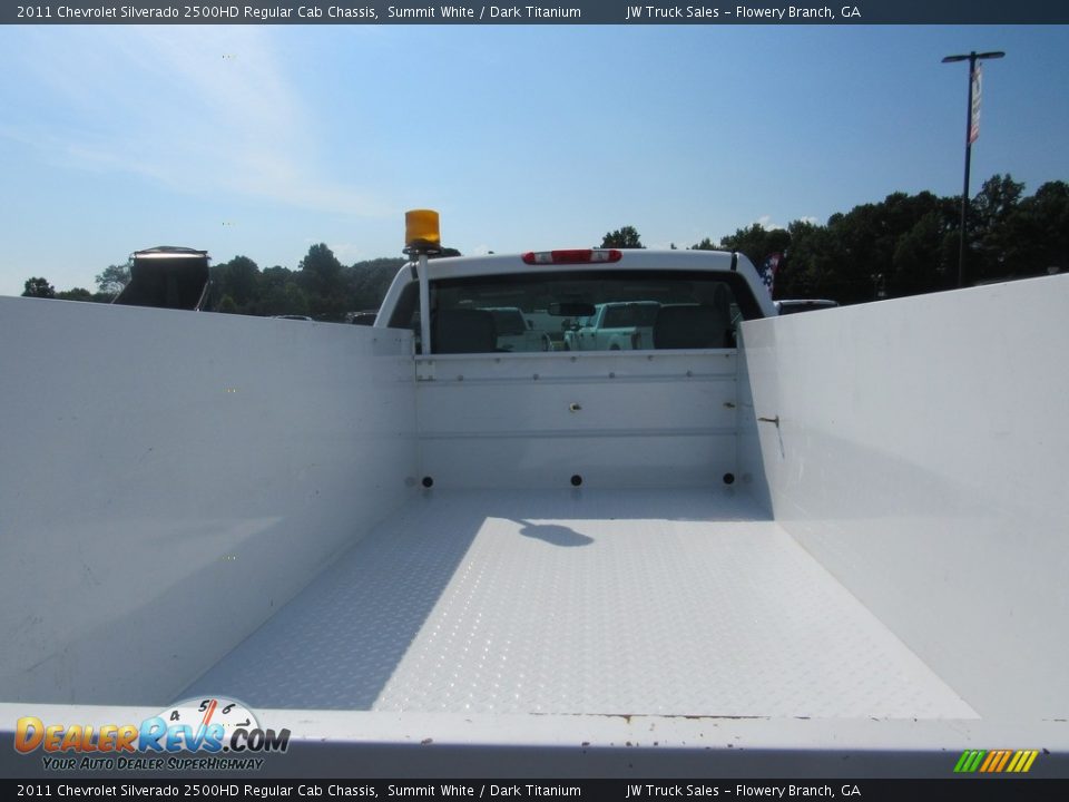 2011 Chevrolet Silverado 2500HD Regular Cab Chassis Summit White / Dark Titanium Photo #12