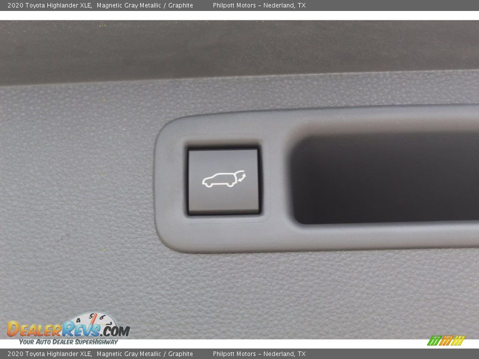 2020 Toyota Highlander XLE Magnetic Gray Metallic / Graphite Photo #25