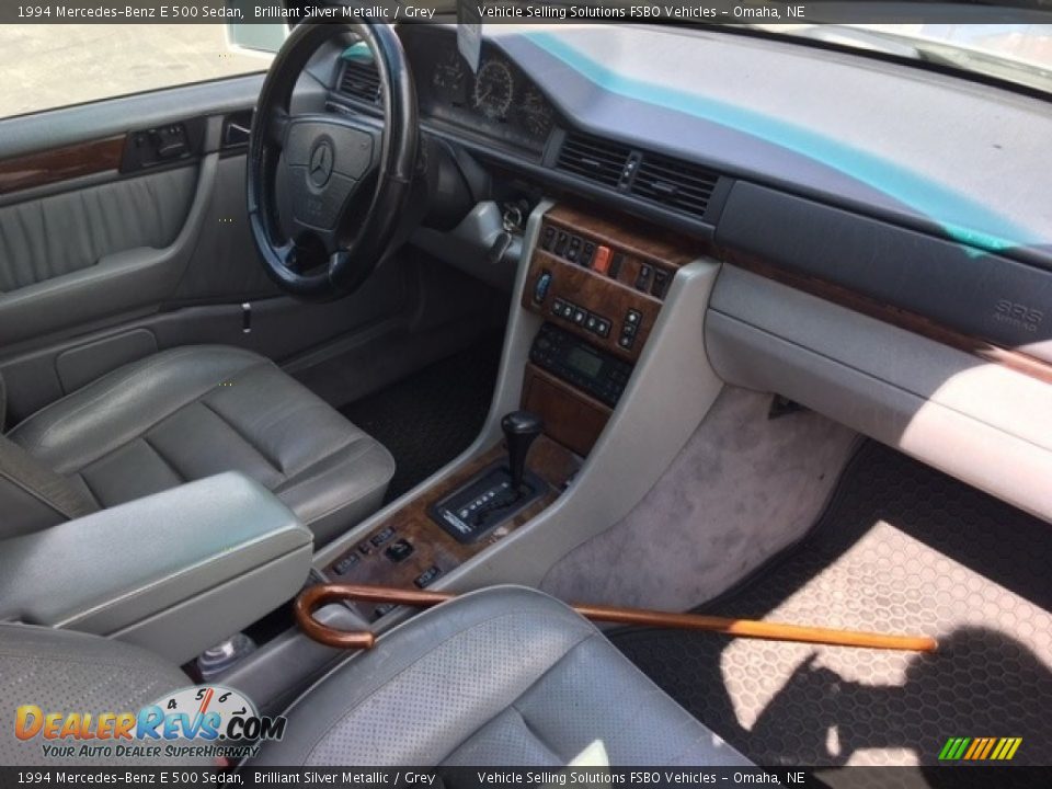 Dashboard of 1994 Mercedes-Benz E 500 Sedan Photo #3