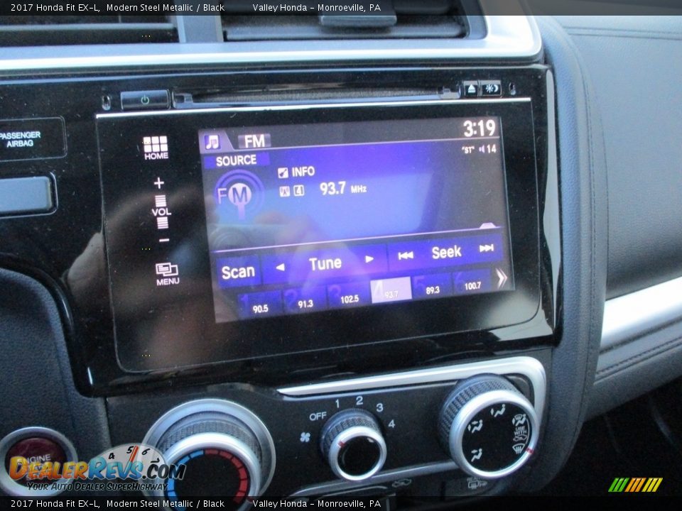 Controls of 2017 Honda Fit EX-L Photo #15