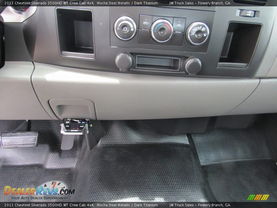 Controls of 2013 Chevrolet Silverado 3500HD WT Crew Cab 4x4 Photo #24
