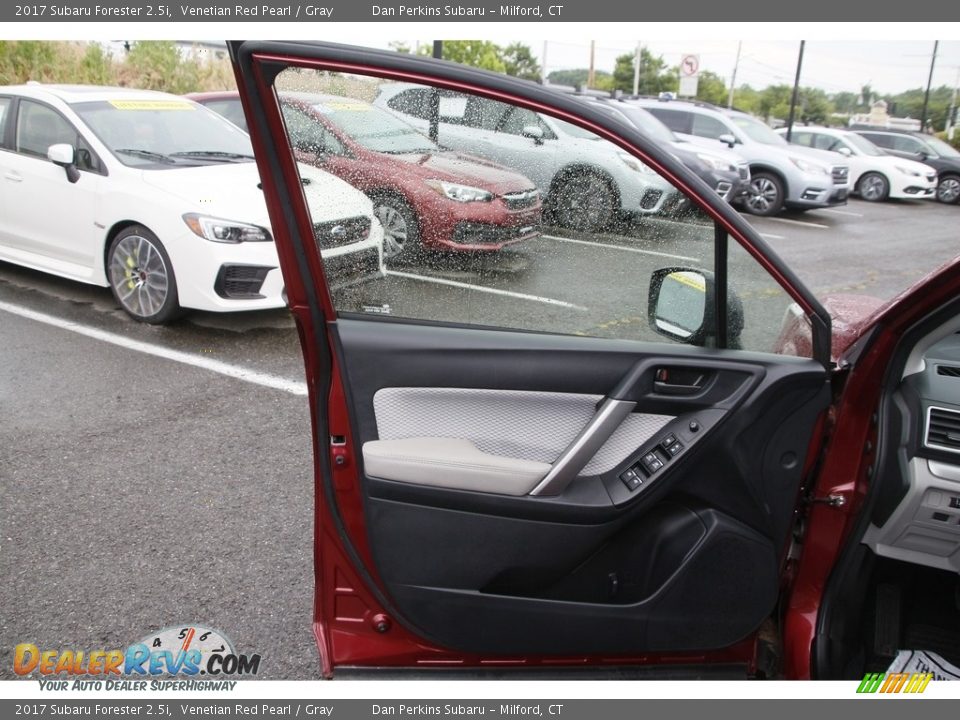 2017 Subaru Forester 2.5i Venetian Red Pearl / Gray Photo #9
