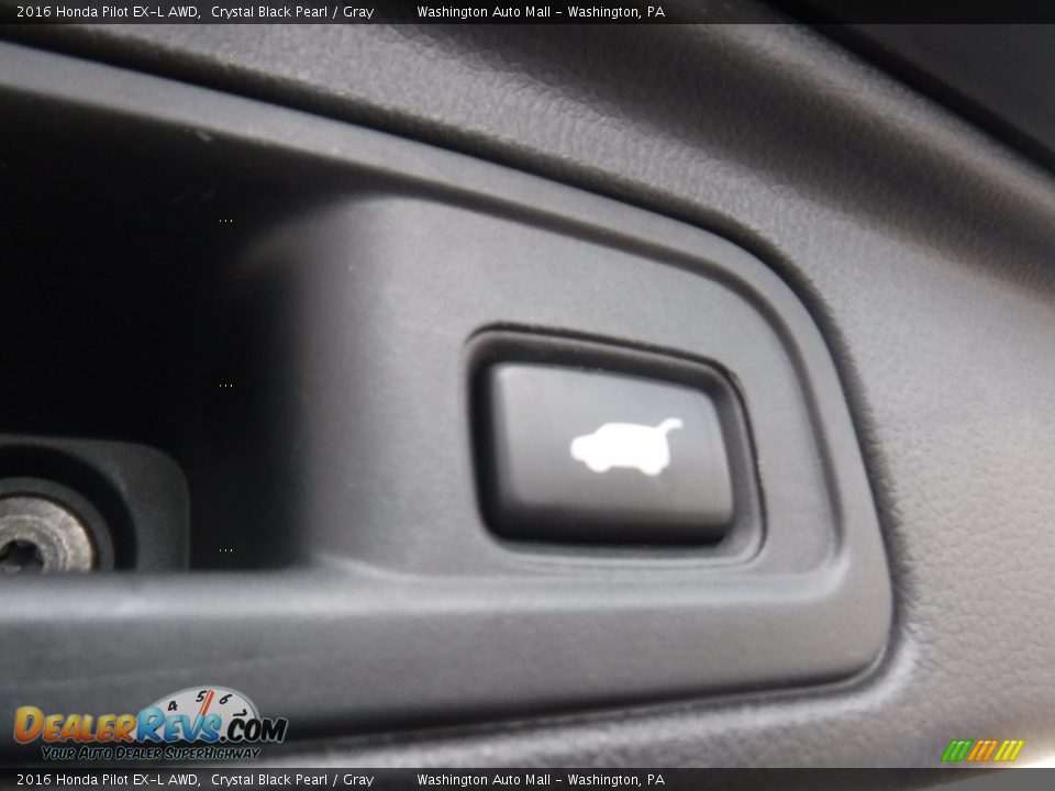 2016 Honda Pilot EX-L AWD Crystal Black Pearl / Gray Photo #28