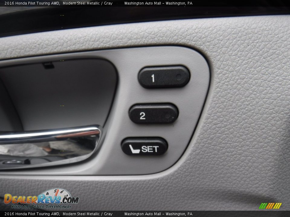 Door Panel of 2016 Honda Pilot Touring AWD Photo #17