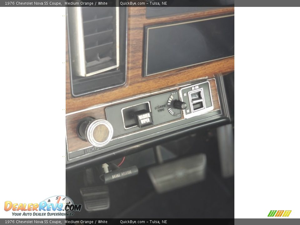 Controls of 1976 Chevrolet Nova SS Coupe Photo #9
