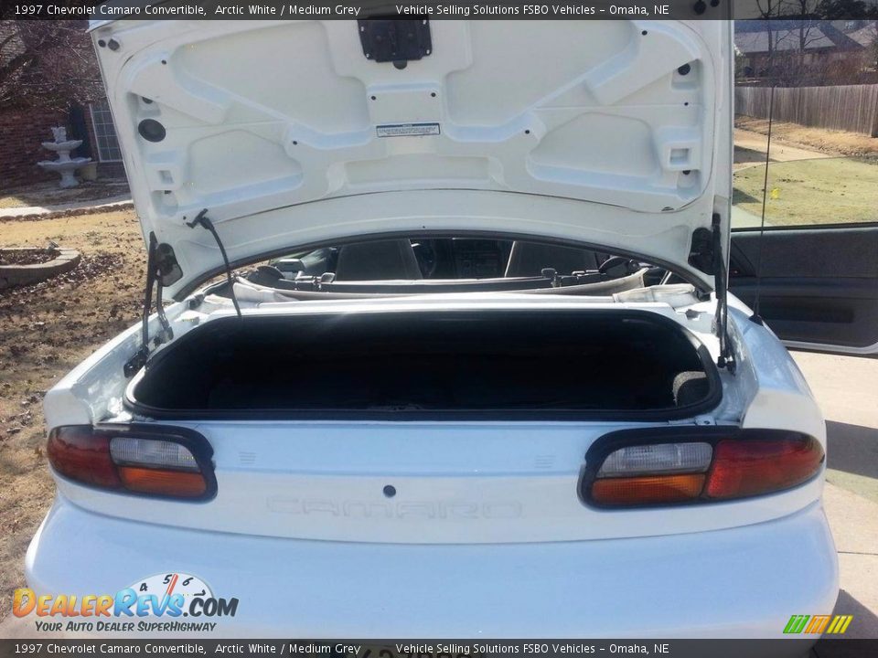 1997 Chevrolet Camaro Convertible Arctic White / Medium Grey Photo #10