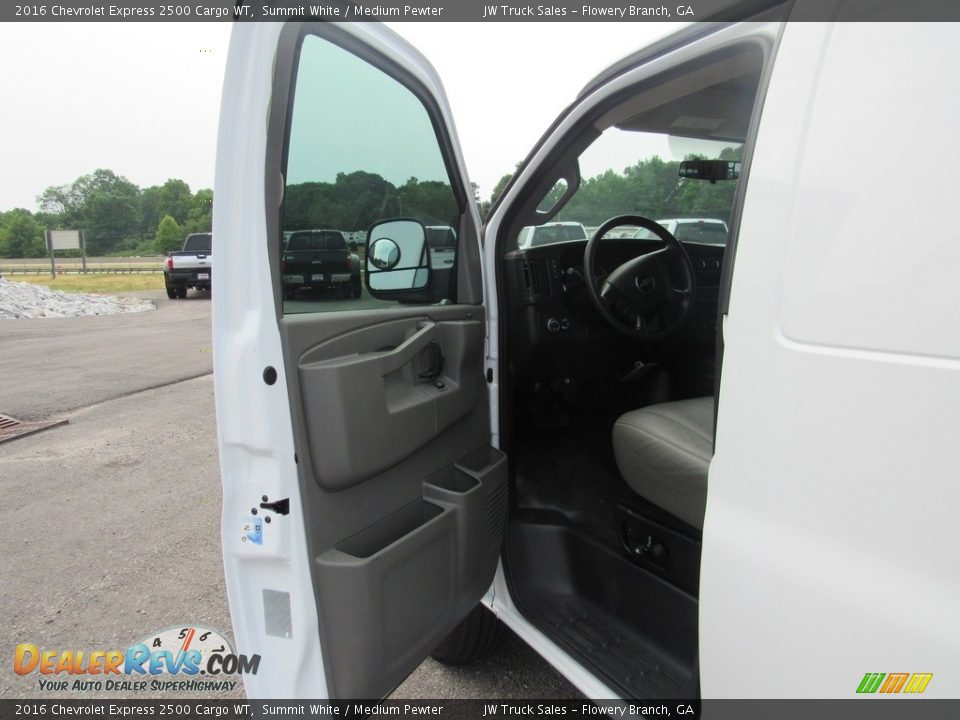 2016 Chevrolet Express 2500 Cargo WT Summit White / Medium Pewter Photo #25