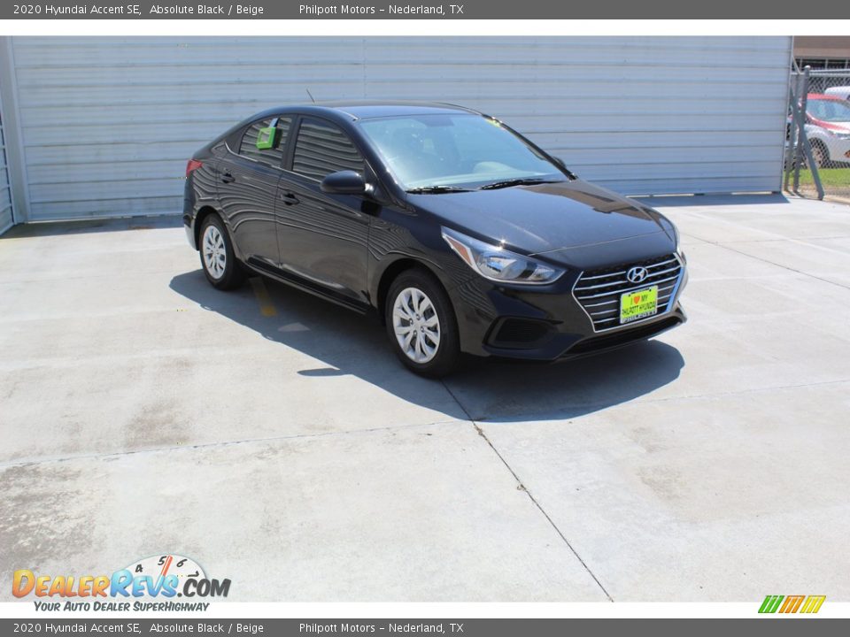 2020 Hyundai Accent SE Absolute Black / Beige Photo #5