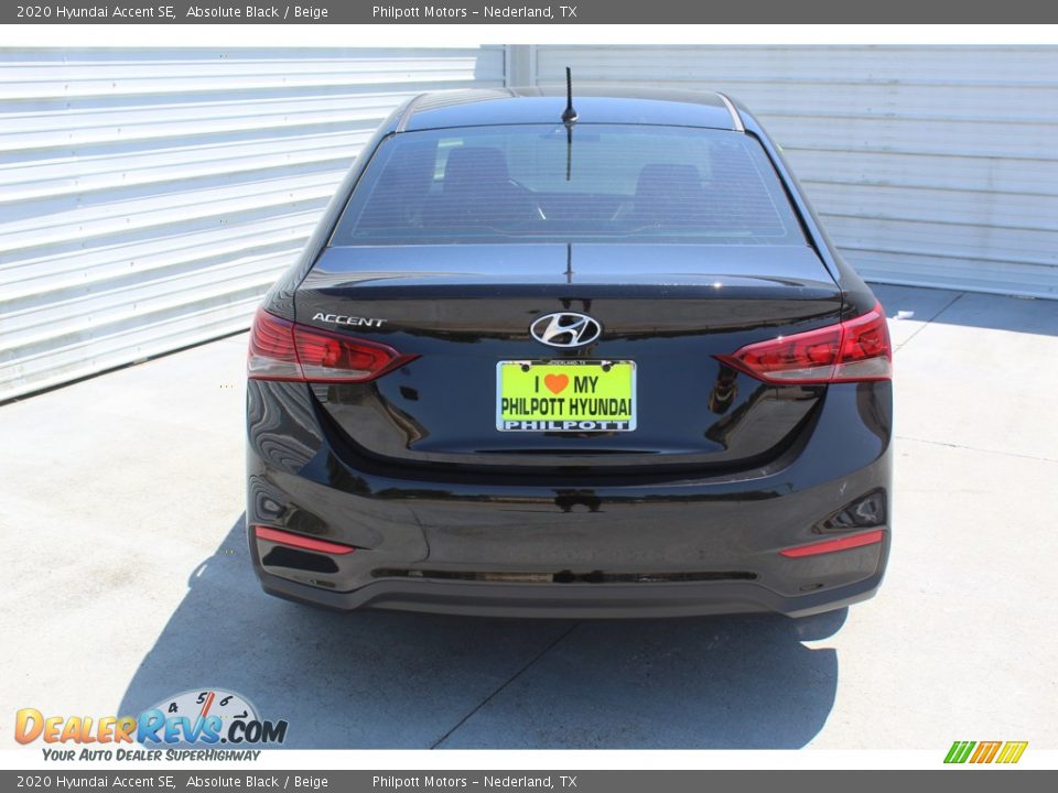 2020 Hyundai Accent SE Absolute Black / Beige Photo #11