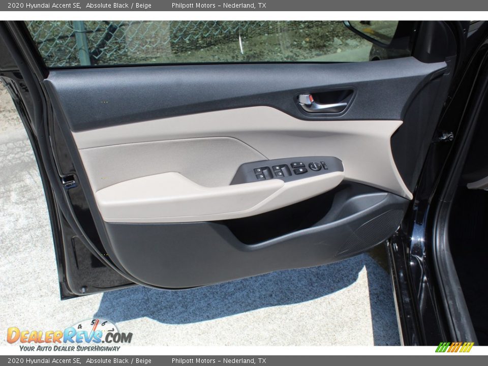 2020 Hyundai Accent SE Absolute Black / Beige Photo #13