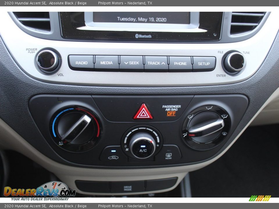 2020 Hyundai Accent SE Absolute Black / Beige Photo #20