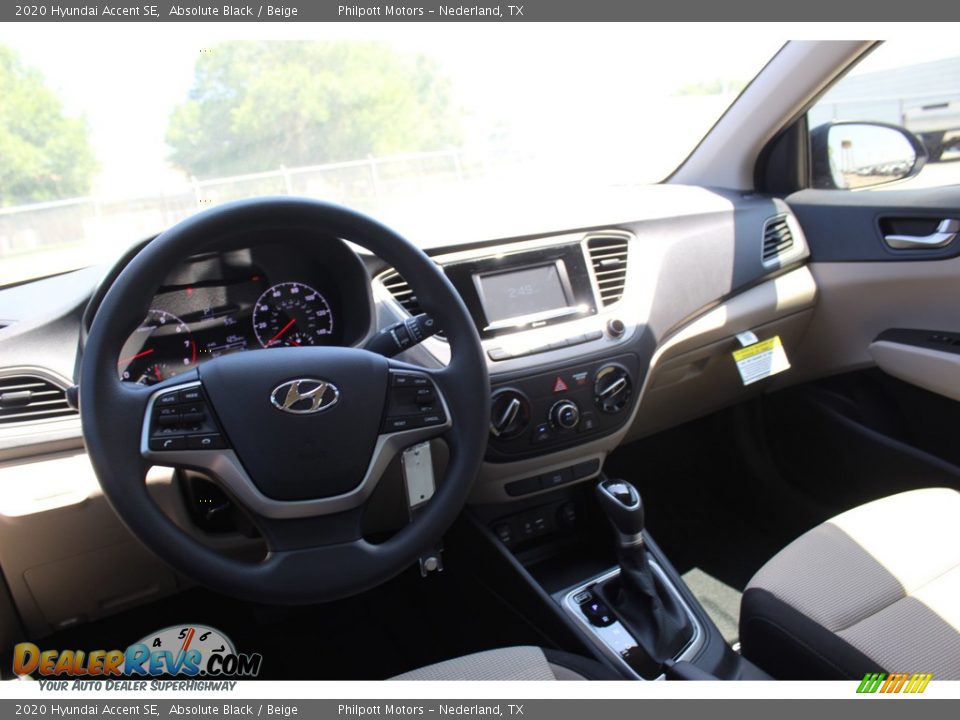 2020 Hyundai Accent SE Absolute Black / Beige Photo #24