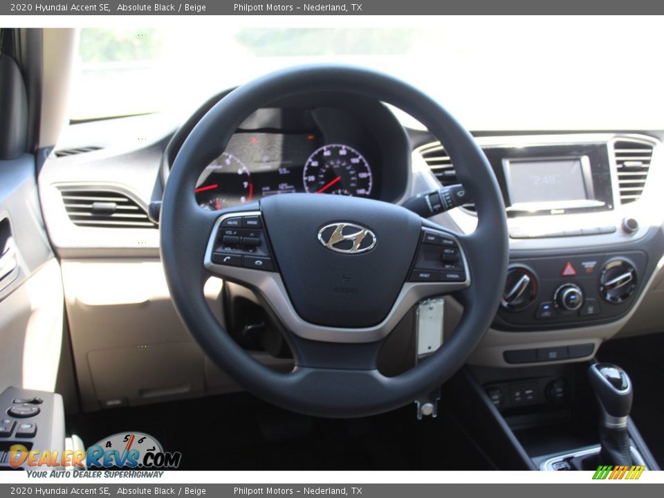 2020 Hyundai Accent SE Absolute Black / Beige Photo #25