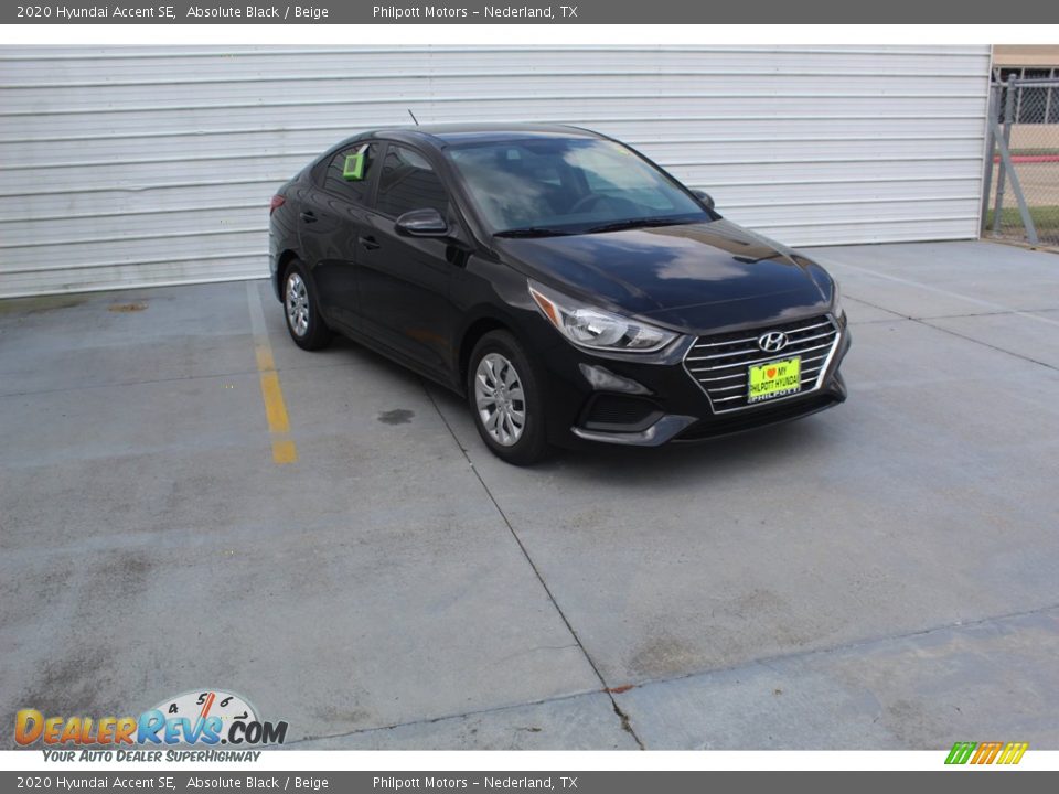 2020 Hyundai Accent SE Absolute Black / Beige Photo #2