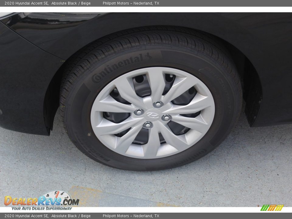 2020 Hyundai Accent SE Absolute Black / Beige Photo #5