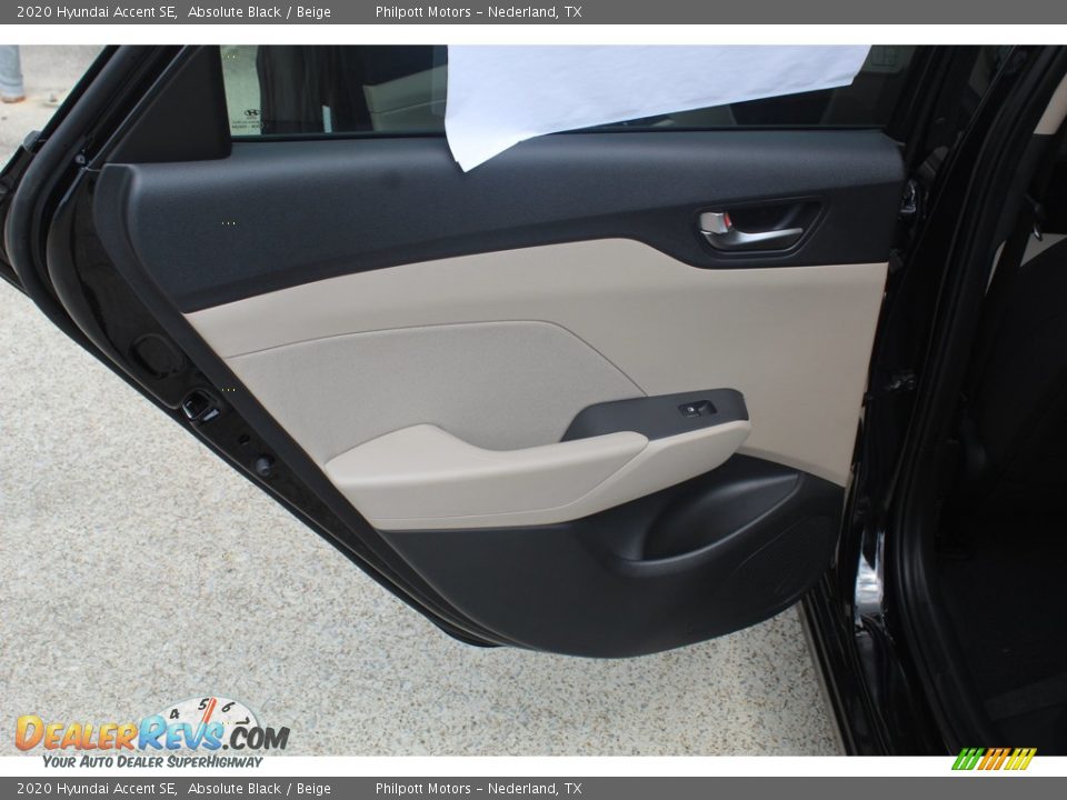2020 Hyundai Accent SE Absolute Black / Beige Photo #18