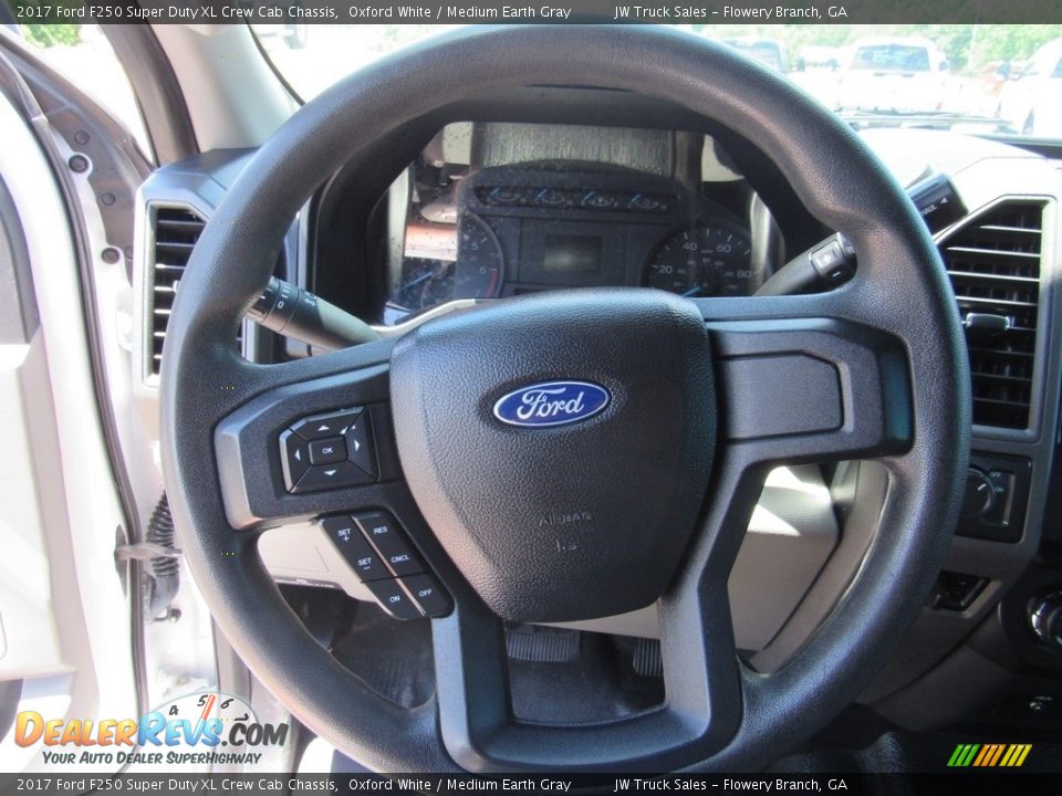 2017 Ford F250 Super Duty XL Crew Cab Chassis Steering Wheel Photo #31