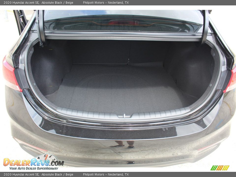 2020 Hyundai Accent SE Absolute Black / Beige Photo #22