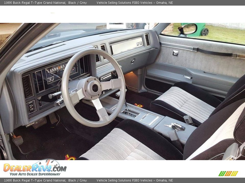 Grey Interior - 1986 Buick Regal T-Type Grand National Photo #4