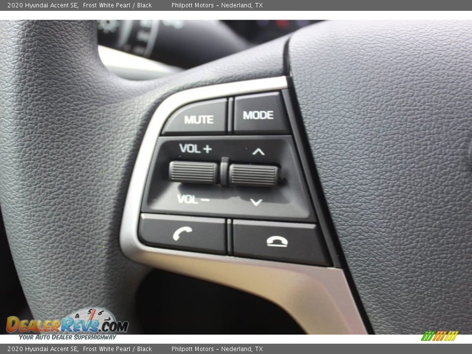 2020 Hyundai Accent SE Frost White Pearl / Black Photo #11