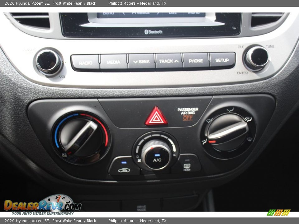 2020 Hyundai Accent SE Frost White Pearl / Black Photo #16