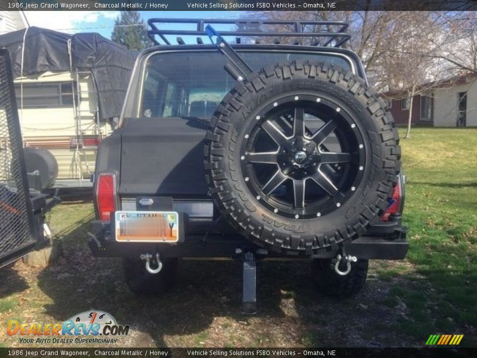 1986 Jeep Grand Wagoneer Charcoal Metallic / Honey Photo #3