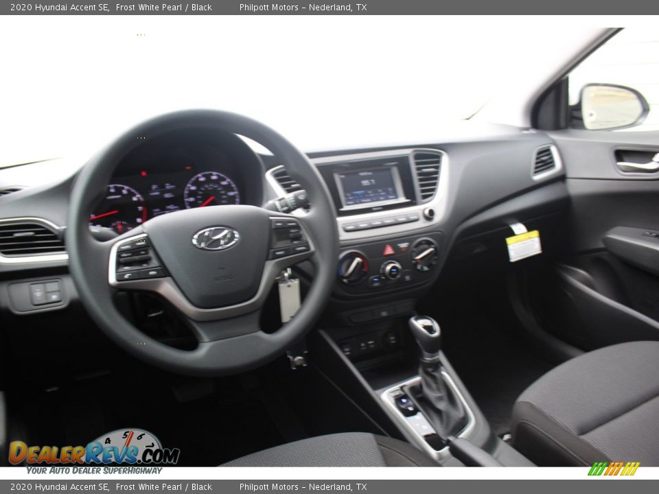 2020 Hyundai Accent SE Frost White Pearl / Black Photo #20
