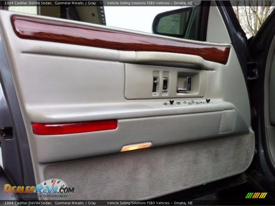 Door Panel of 1994 Cadillac Deville Sedan Photo #12