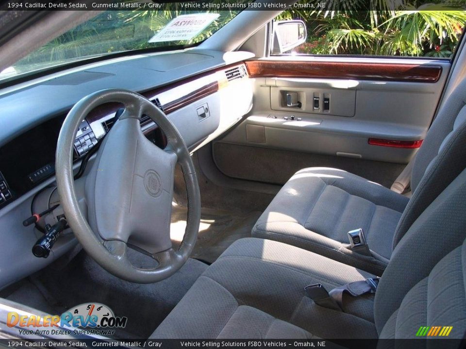 Front Seat of 1994 Cadillac Deville Sedan Photo #16