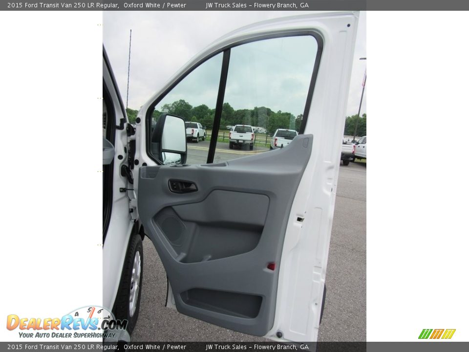 2015 Ford Transit Van 250 LR Regular Oxford White / Pewter Photo #16